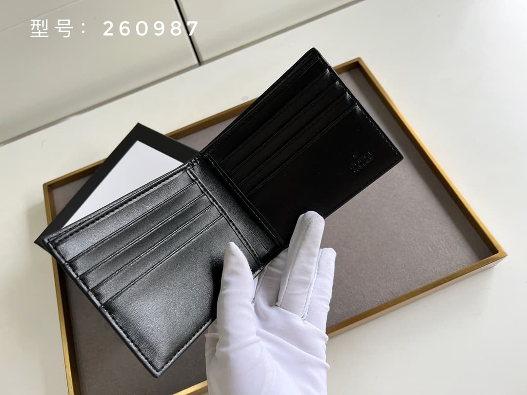 C4043 Top-quality original version 💎 GG Big G embossing # Exclusive version available only online. Whether it’s the materials, craftsmanship, logo, stamping, codes, or stitching – every detail showcases Gucci’s exquisite quality to the fullest 💯. High-qua — image 7