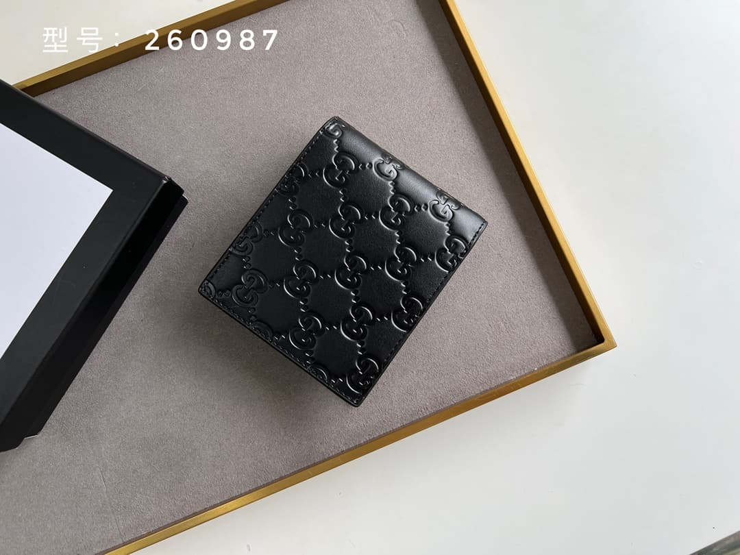 C4043 Top-quality original version 💎 GG Big G embossing # Exclusive version available only online. Whether it’s the materials, craftsmanship, logo, stamping, codes, or stitching – every detail showcases Gucci’s exquisite quality to the fullest 💯. High-qua — image 3