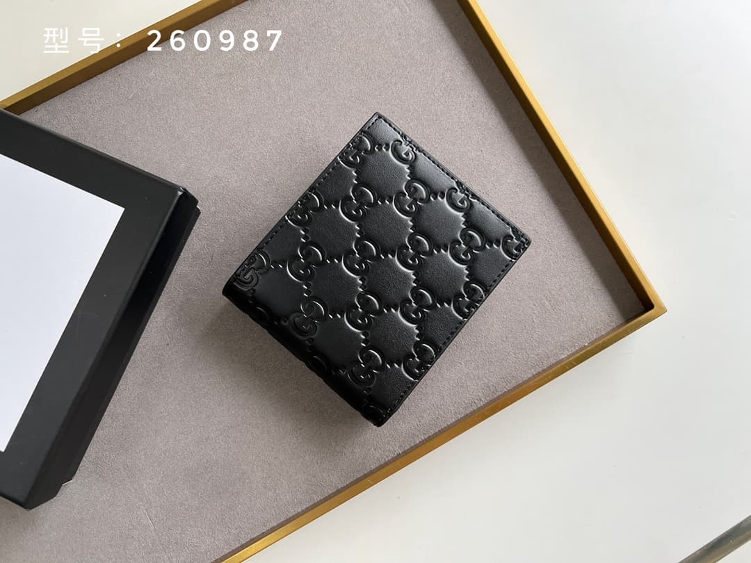 C4043 Top-quality original version 💎 GG Big G embossing # Exclusive version available only online. Whether it’s the materials, craftsmanship, logo, stamping, codes, or stitching – every detail showcases Gucci’s exquisite quality to the fullest 💯. High-qua — image 2