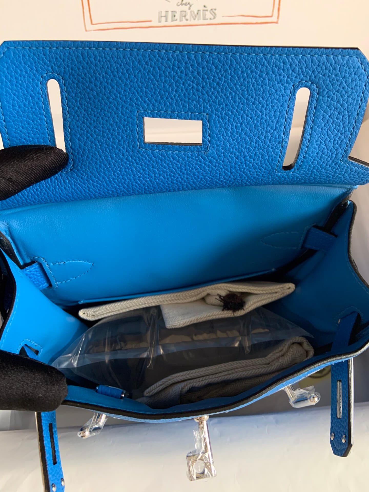 C4842 Here comes Hermès’ most handsome bag! — image 7