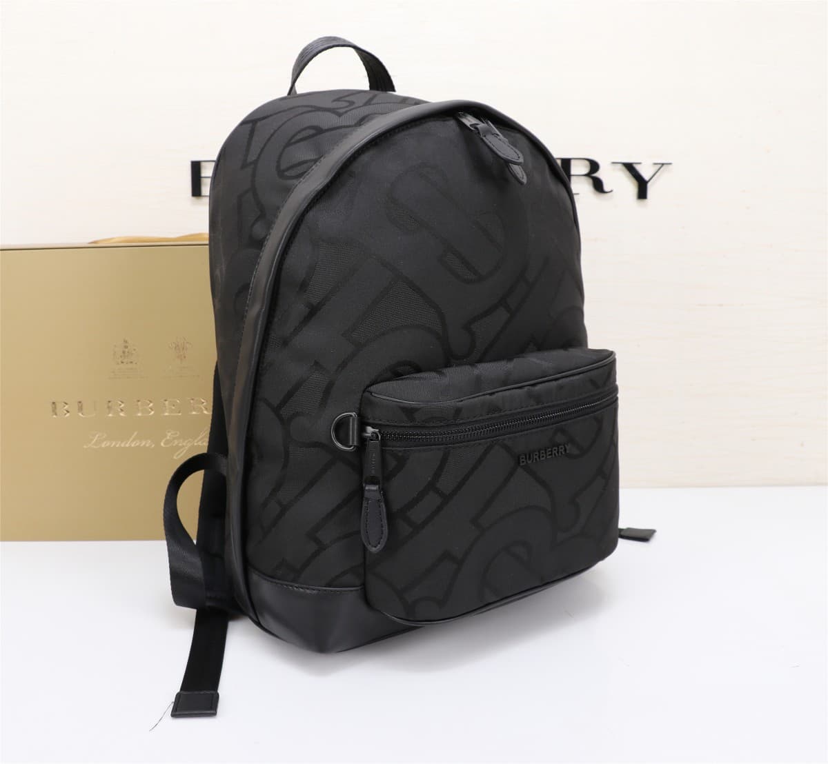 C7 🔥🔥 Barbour New Men's Backpack, Reimagined Check Electronic Canvas Backpack – an Eco-friendly Canvas Made from Recyclable Materials, Using Less Water and Reducing CO2 Emissions Compared to Traditional Coated Canvas. Features our logo and ribbed leather  — image 2