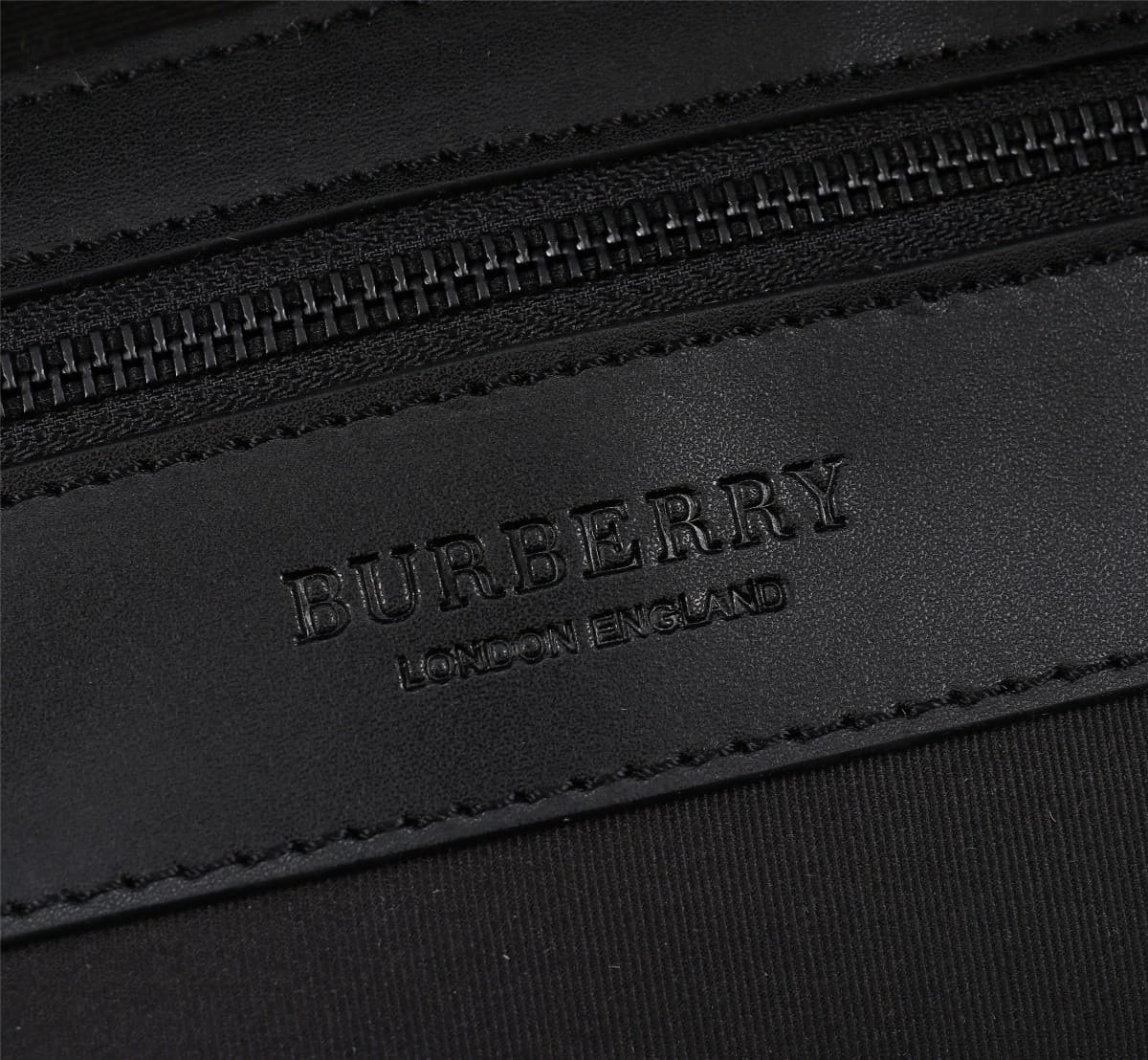 C7 🔥🔥 Barbour New Men's Backpack, Reimagined Check Electronic Canvas Backpack – an Eco-friendly Canvas Made from Recyclable Materials, Using Less Water and Reducing CO2 Emissions Compared to Traditional Coated Canvas. Features our logo and ribbed leather  — image 6
