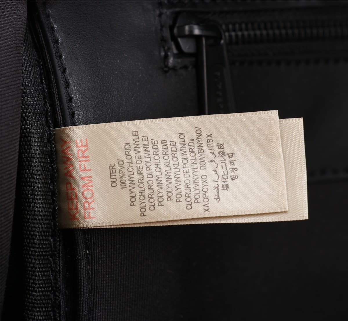 C7 🔥🔥 Barbour New Men's Backpack, Reimagined Check Electronic Canvas Backpack – an Eco-friendly Canvas Made from Recyclable Materials, Using Less Water and Reducing CO2 Emissions Compared to Traditional Coated Canvas. Features our logo and ribbed leather  — image 7