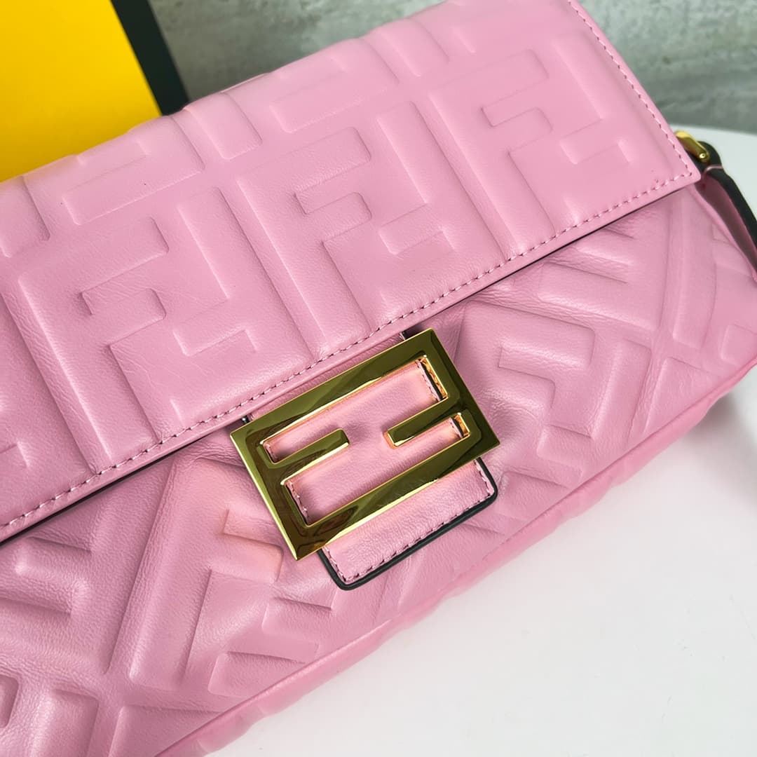 C2932 💰👑FENDI — image 6