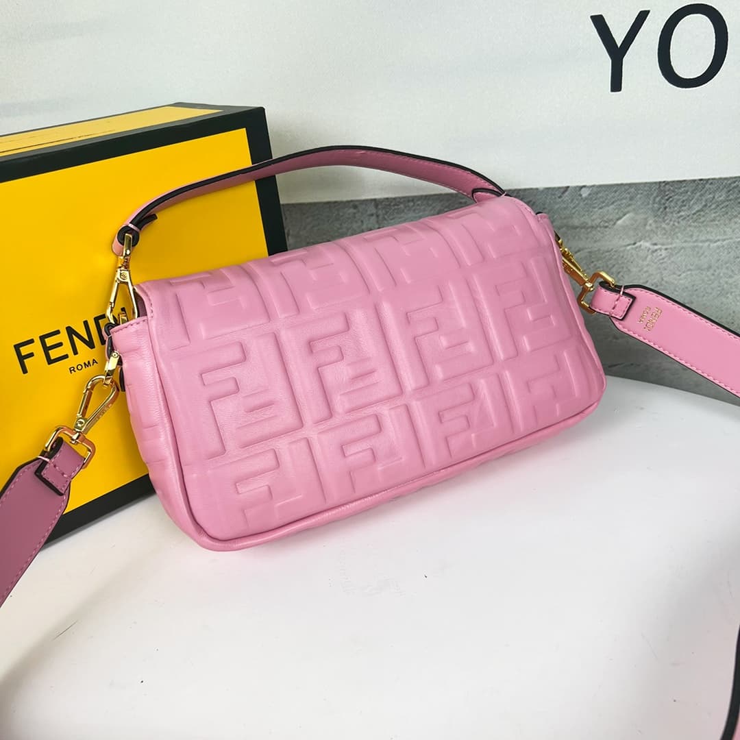 C2932 💰👑FENDI — image 3