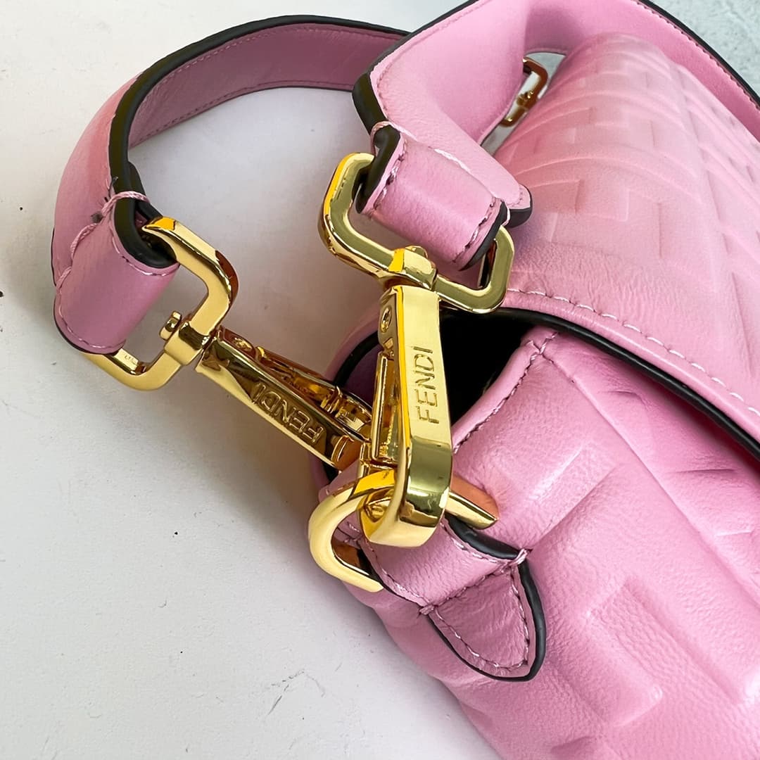 C2932 💰👑FENDI — image 5