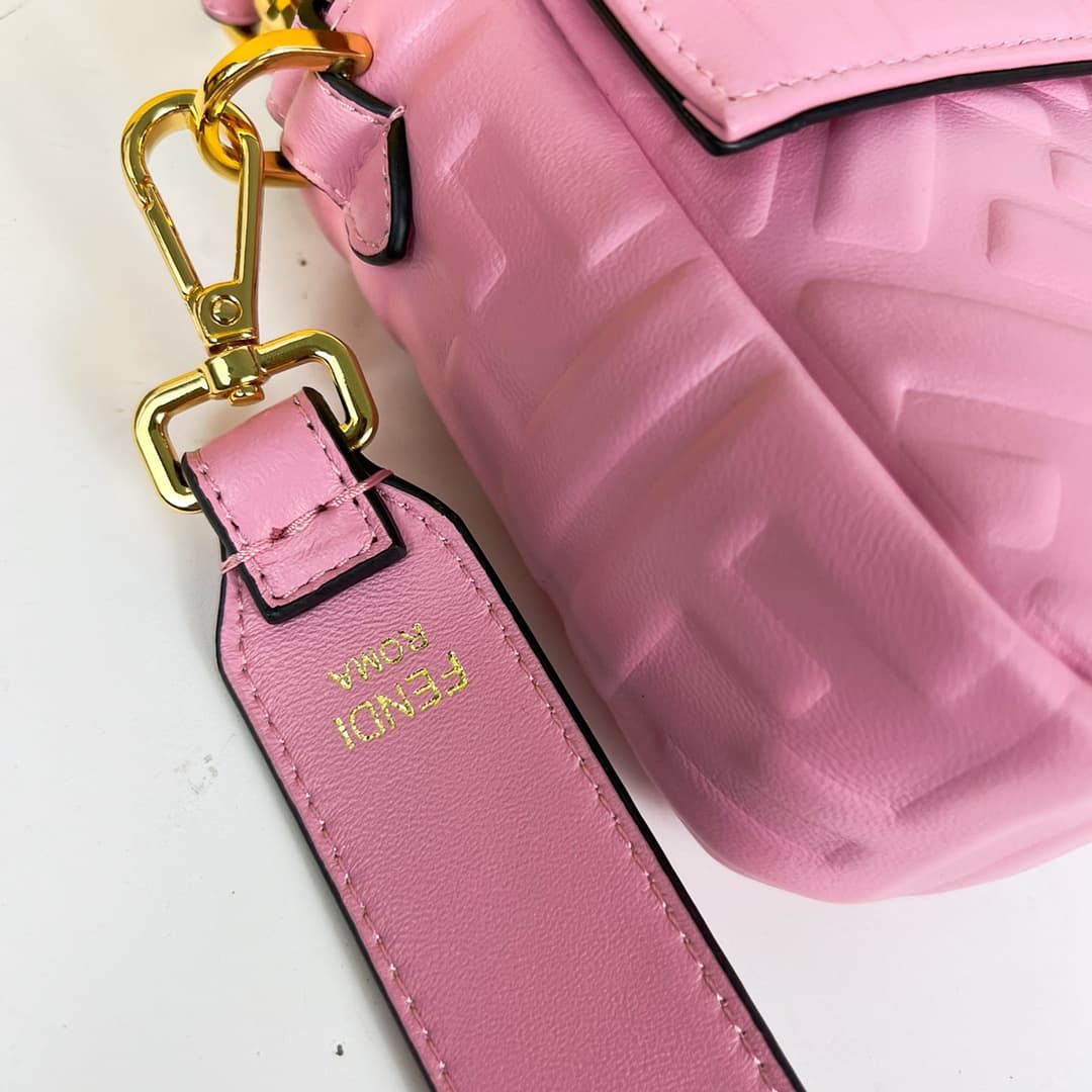 C2932 💰👑FENDI — image 4