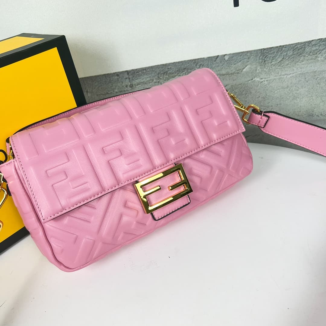 C2932 💰👑FENDI — image 2