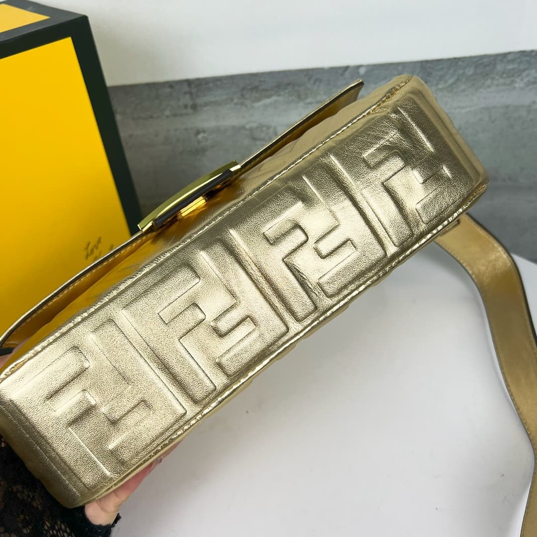C2931 💰👑FENDI — image 4