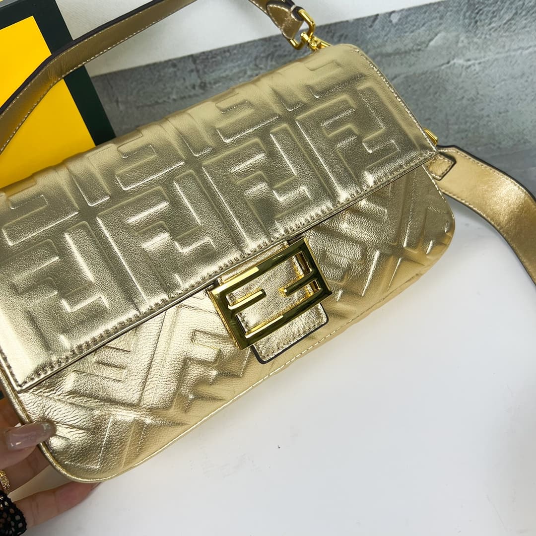 C2931 💰👑FENDI — image 2