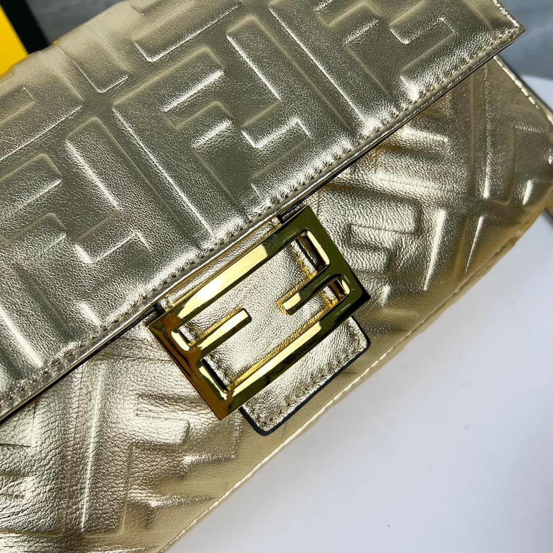 C2931 💰👑FENDI — image 5
