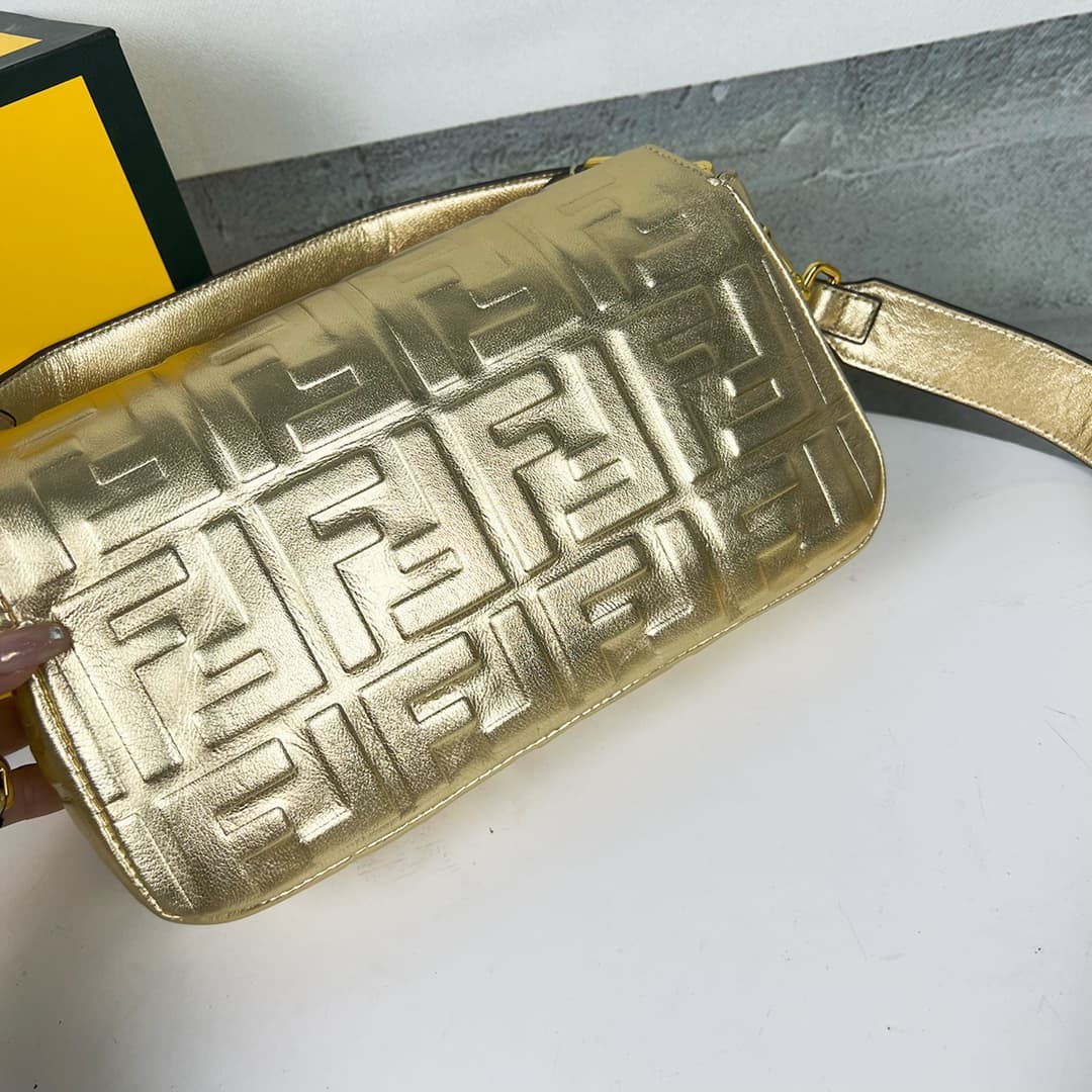 C2931 💰👑FENDI — image 3