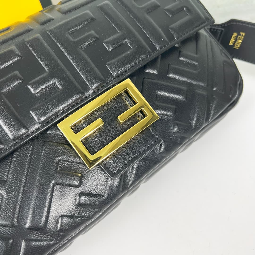 C2928 💰👑FENDI — image 5