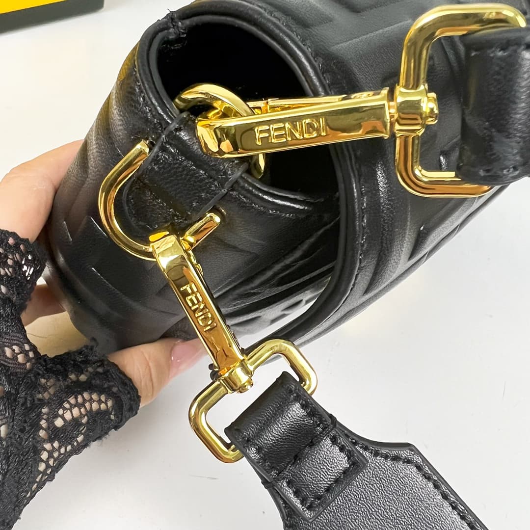 C2928 💰👑FENDI — image 6