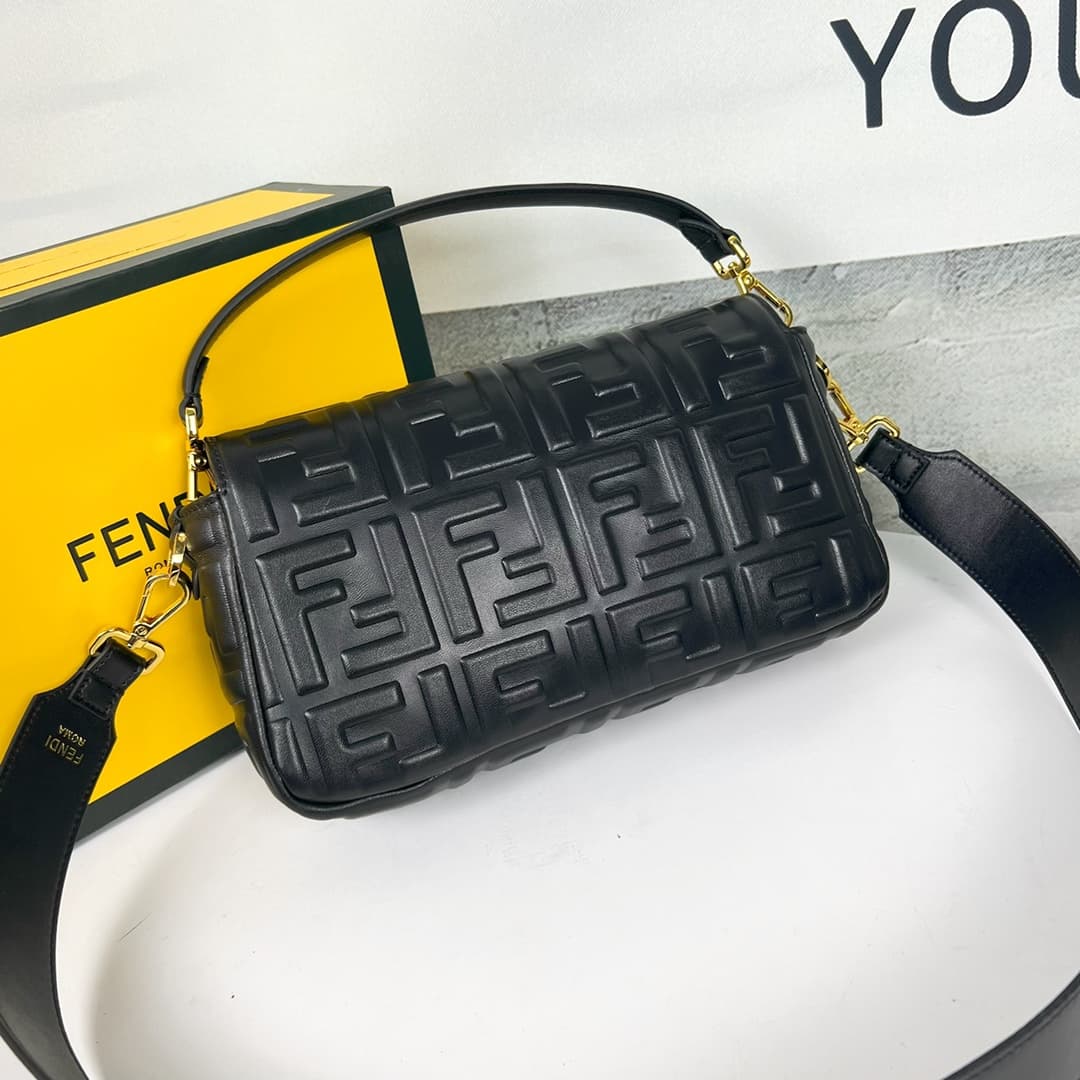 C2928 💰👑FENDI — image 3