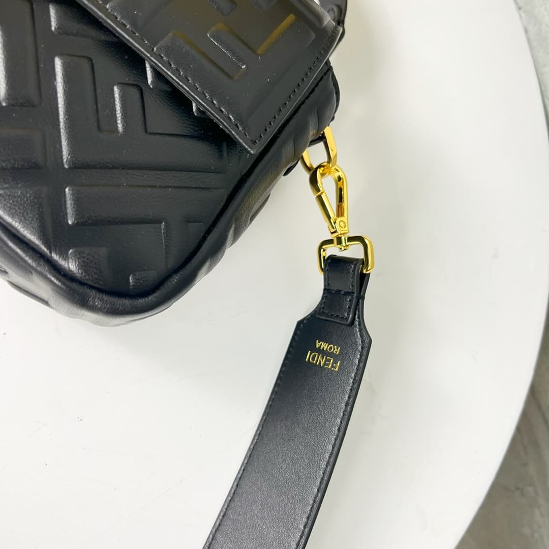 C2928 💰👑FENDI — image 7
