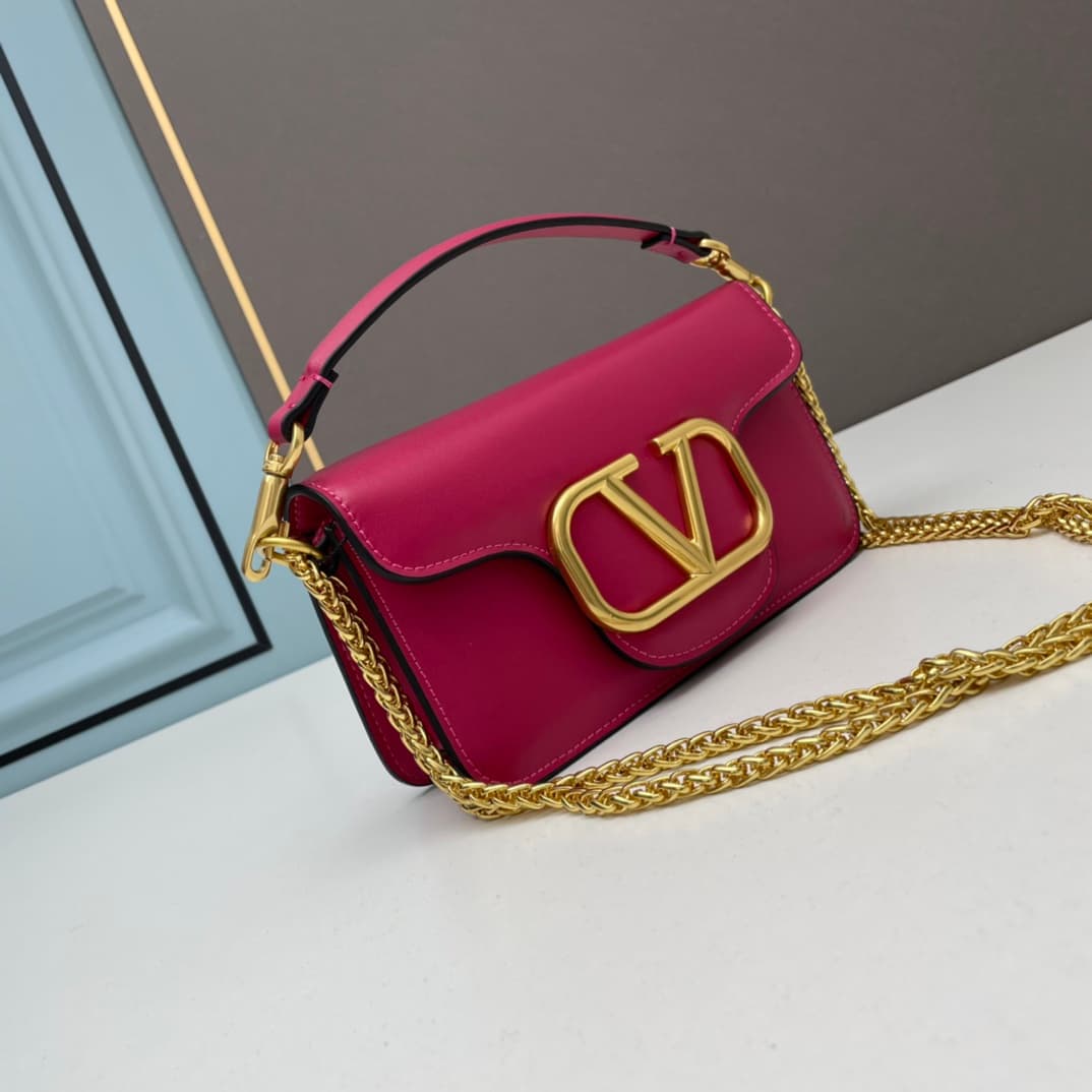 C8240 Small size [520 Selection] VALENTINO Women’s MINILOCO calfskin product. Composed of metal chains and fine leather, it features a unique double handle design. It can also be removed and transformed into a handbag. With multiple styling options, it co — image 2