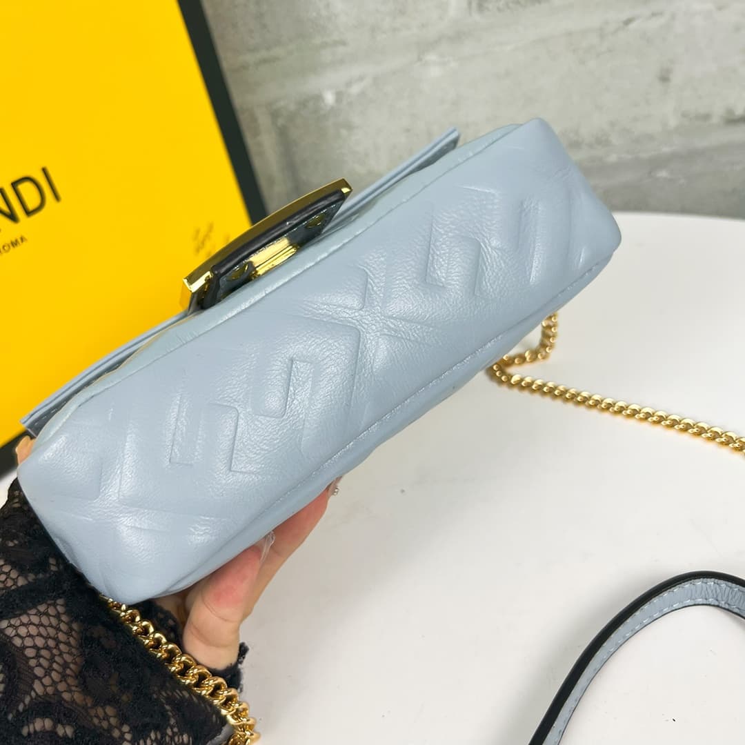 C2926 💰👑FENDI — image 4
