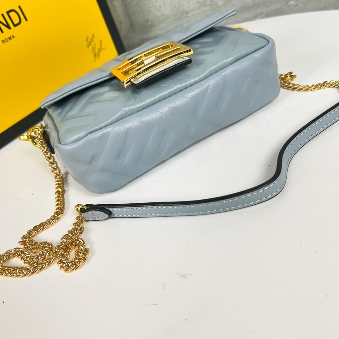 C2926 💰👑FENDI — image 8