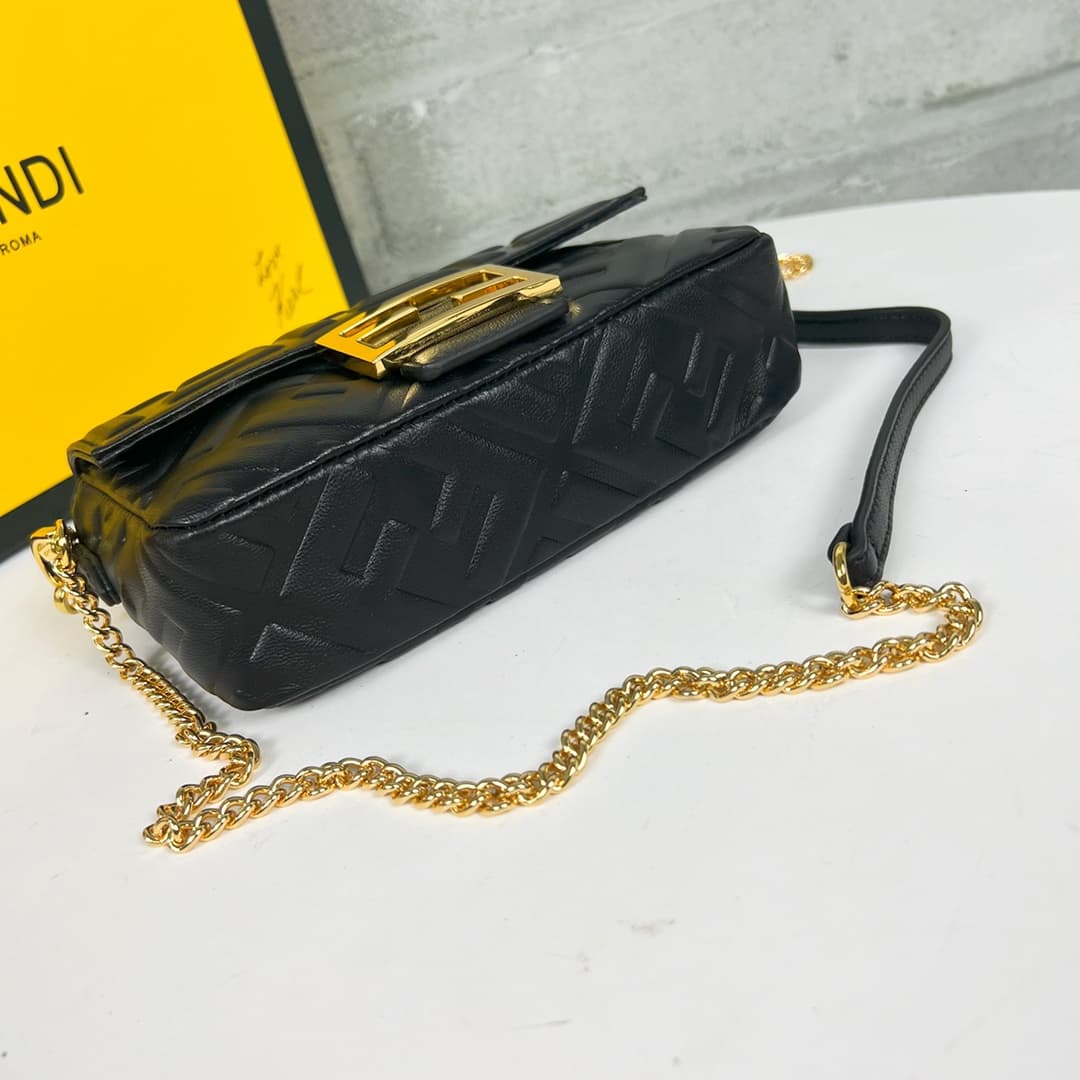 C2925 💰👑FENDI — image 5