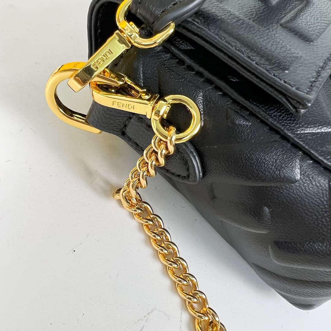 C2925 💰👑FENDI — image 6