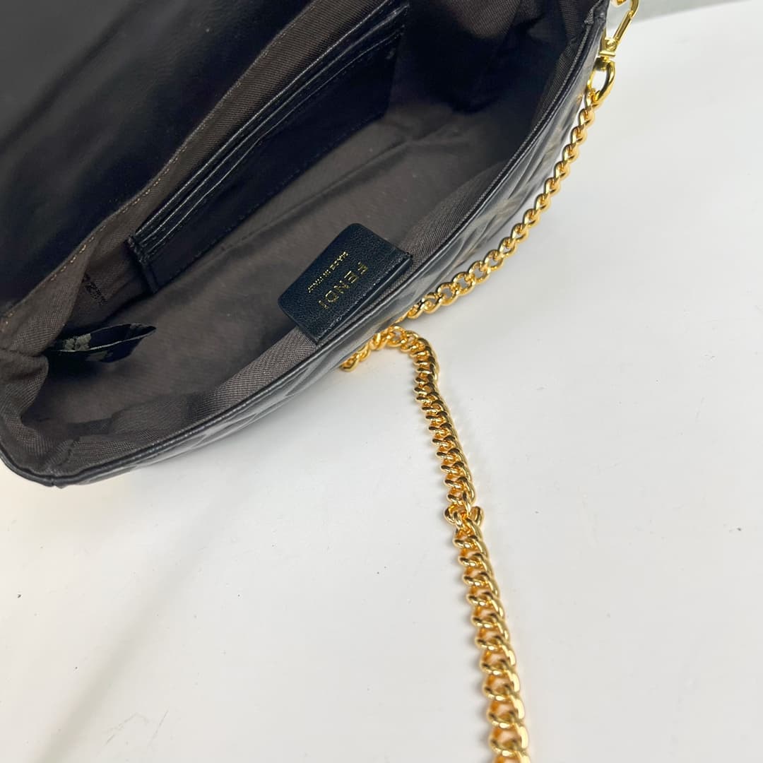 C2925 💰👑FENDI — image 8