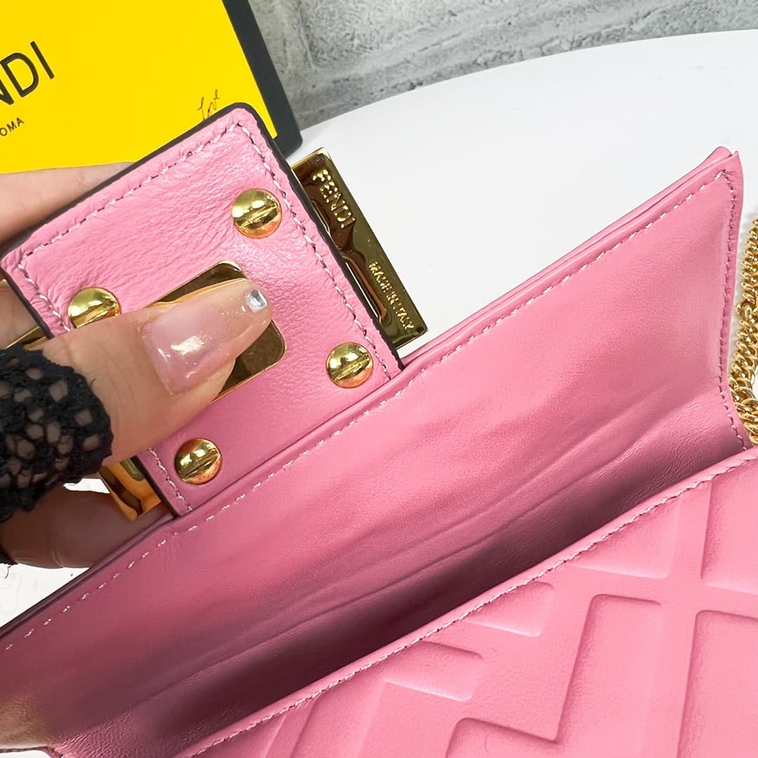C2924 💰👑FENDI — image 7