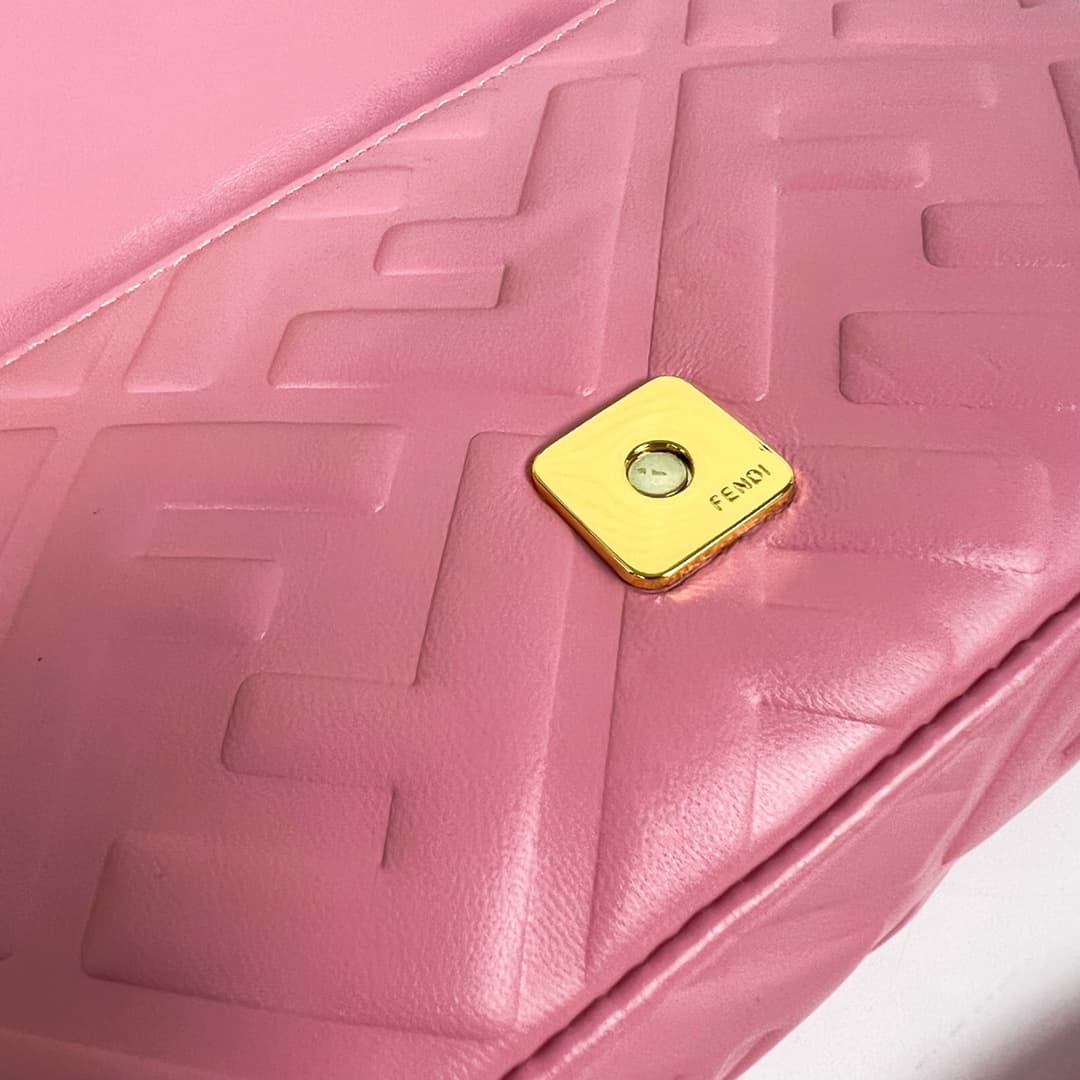 C2924 💰👑FENDI — image 8