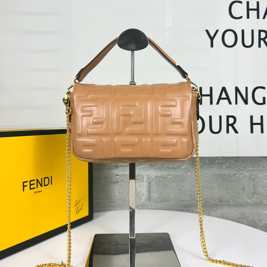 C2923 💰👑FENDI — image 2
