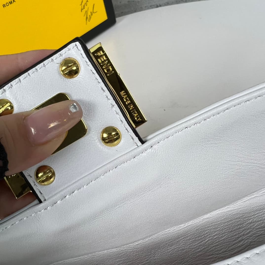 C2922 💰👑FENDI — image 7