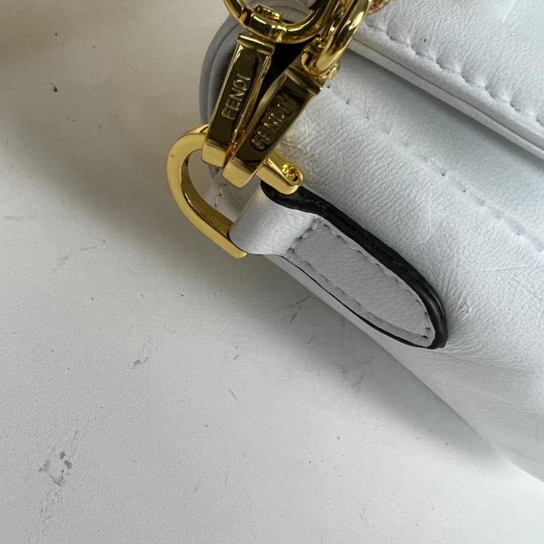 C2922 💰👑FENDI — image 6