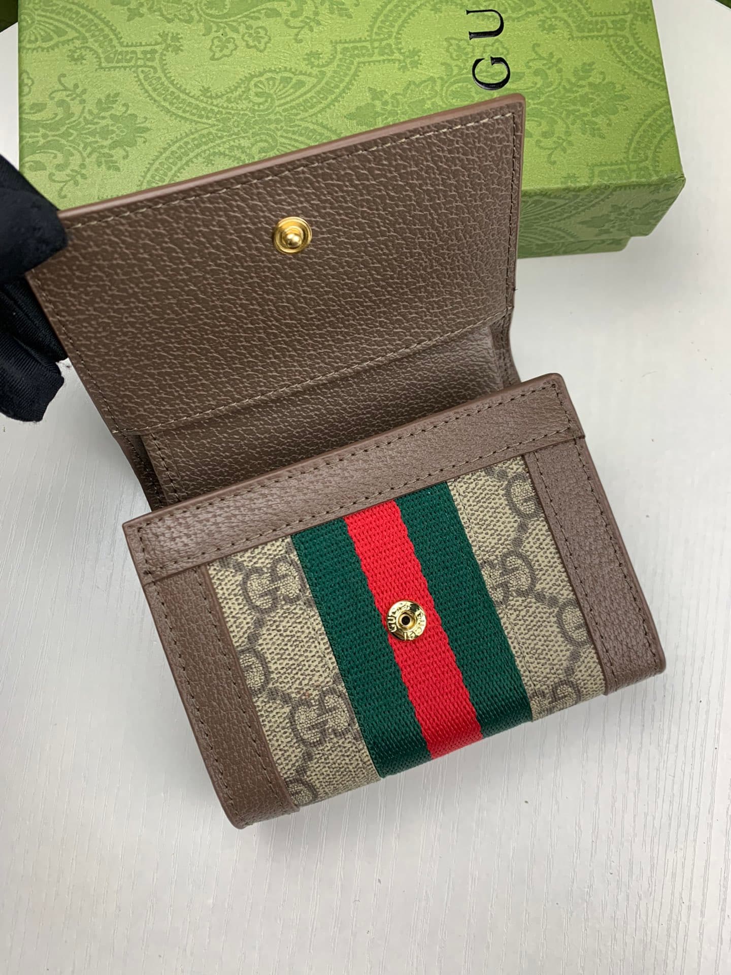 C4073 Real photos! The GG logo was first used in the 20 era of the 20th century. It originated from the original design of Gucci, which evolved over the 1930 era. Since then, it has become a symbol of Gucci’s tradition. This particular design combines the — image 2