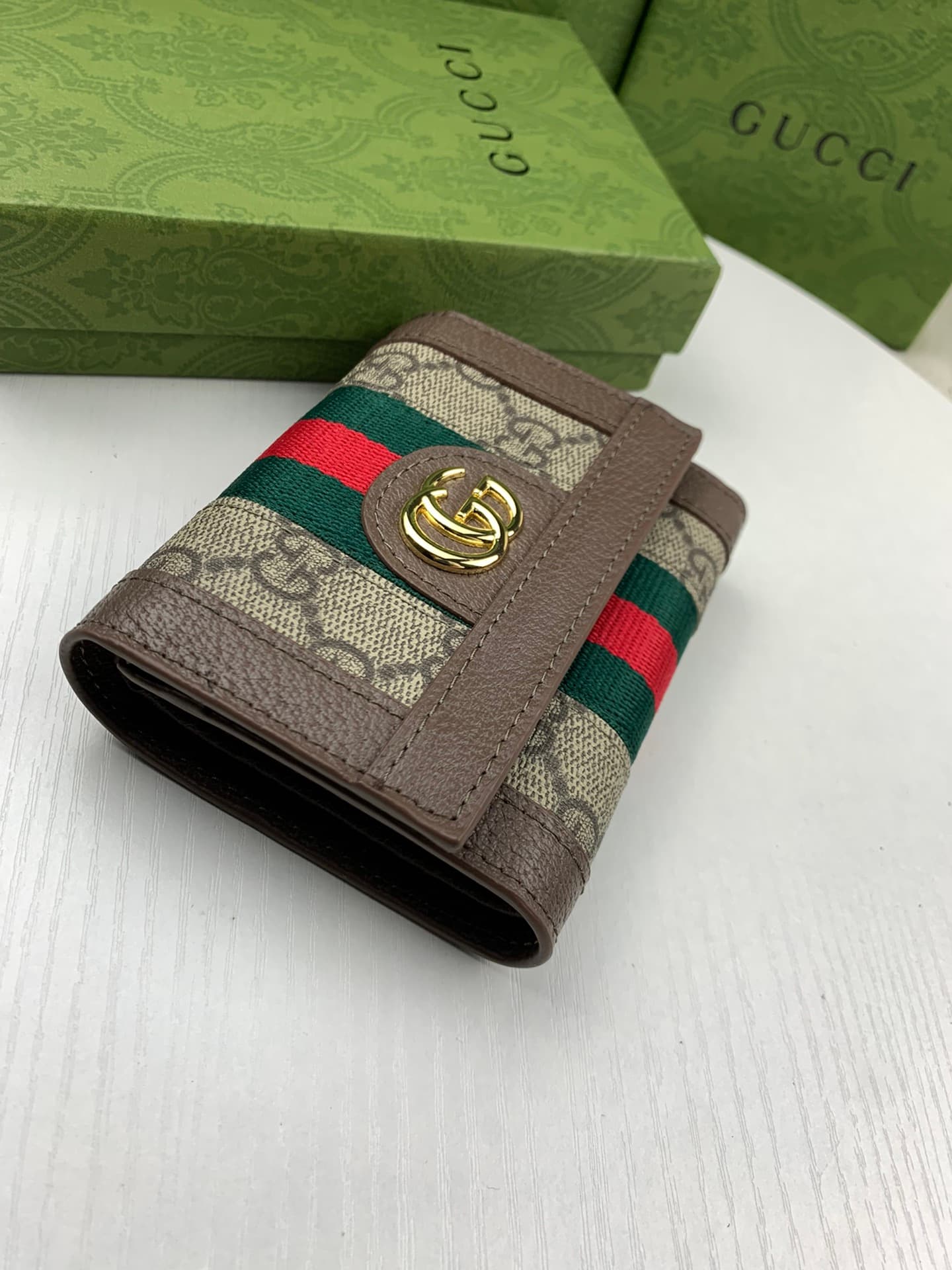 C4073 Real photos! The GG logo was first used in the 20 era of the 20th century. It originated from the original design of Gucci, which evolved over the 1930 era. Since then, it has become a symbol of Gucci’s tradition. This particular design combines the — image 7