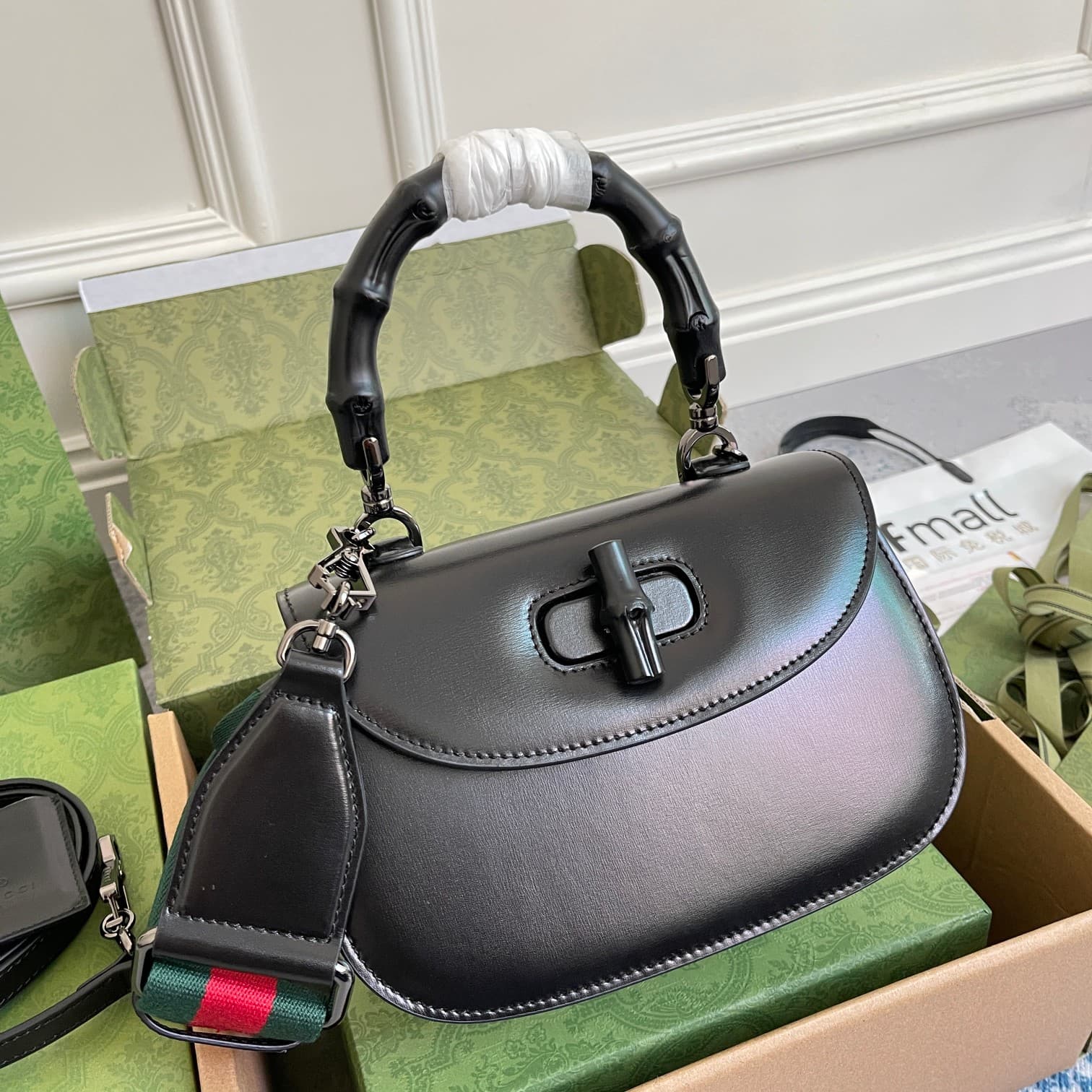 C3982 Original leather ‼️ Original leather bamboo-knit small handbag. Gucci’s “Aria – A Musical Ode” collection reinterprets classic elements using modern techniques. Bamboo-knit is one of Gucci’s iconic elements; it has appeared in various collections si — image 2