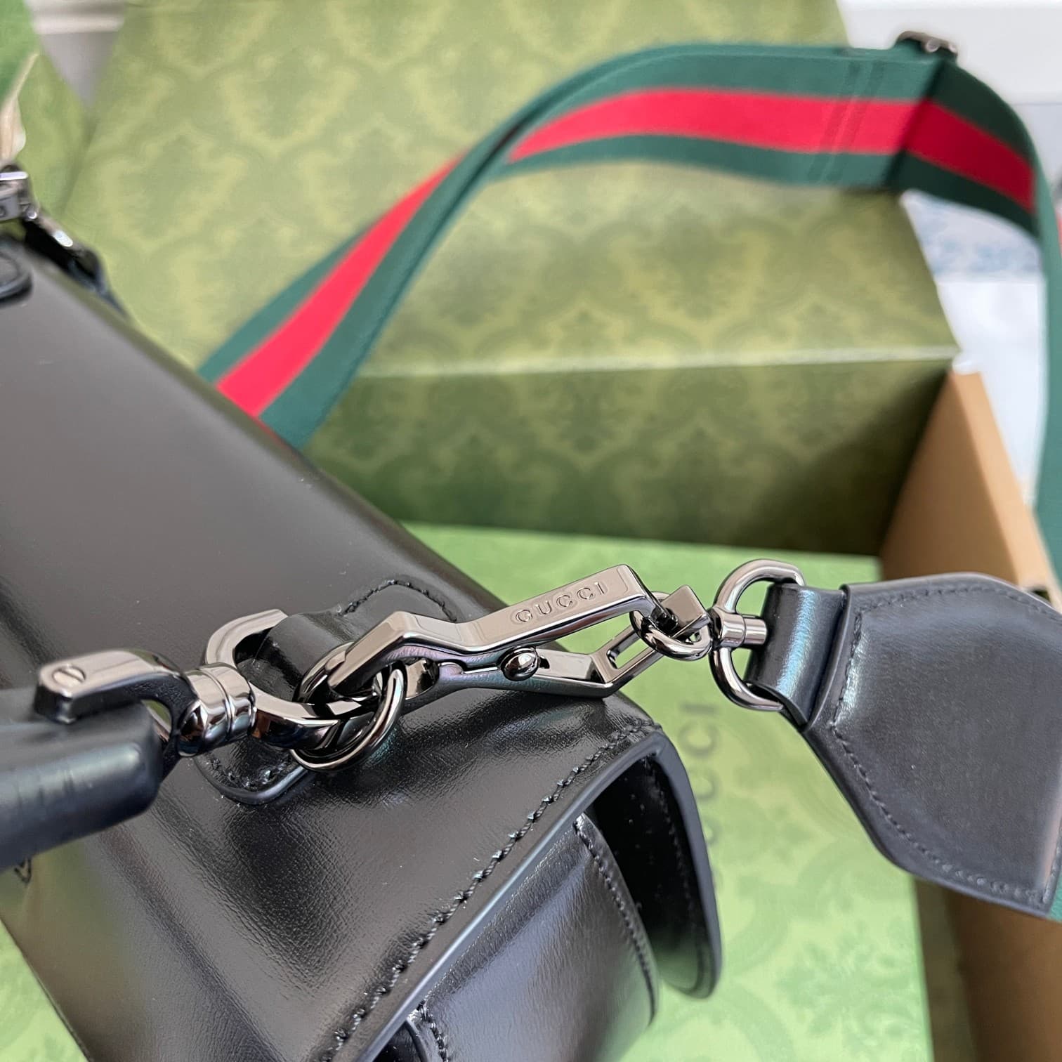 C3982 Original leather ‼️ Original leather bamboo-knit small handbag. Gucci’s “Aria – A Musical Ode” collection reinterprets classic elements using modern techniques. Bamboo-knit is one of Gucci’s iconic elements; it has appeared in various collections si — image 6