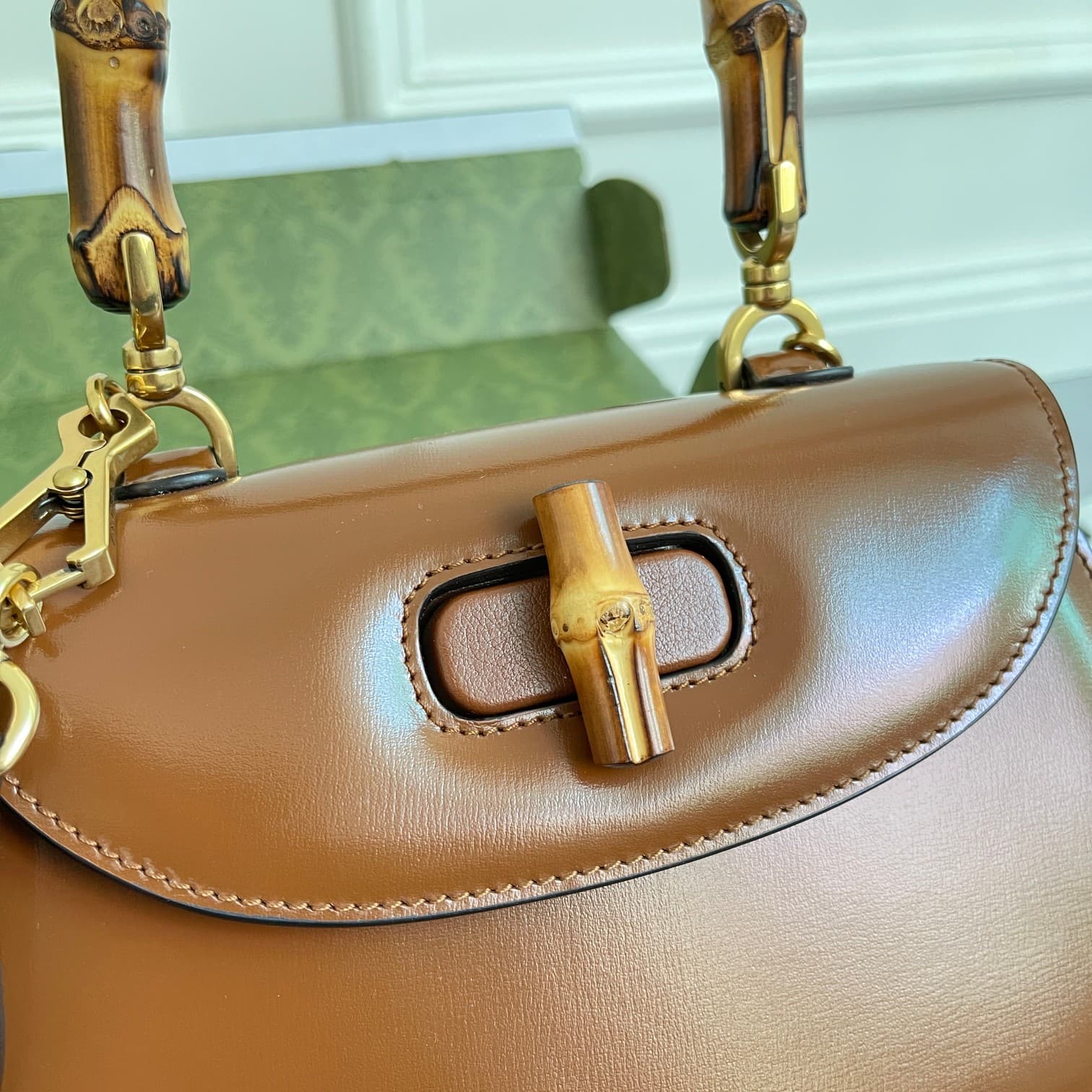 C3983 Original leather‼️ Original leather bamboo pattern small handbag. Gucci’s “Aria – Musical Melody” collection reinterprets classic elements using modern techniques. The bamboo pattern is one of Gucci’s iconic elements; it has appeared in various coll — image 3