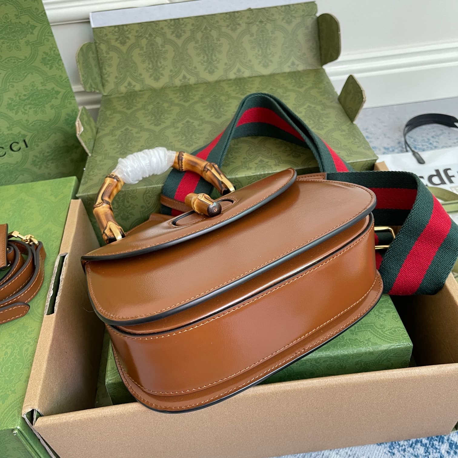 C3983 Original leather‼️ Original leather bamboo pattern small handbag. Gucci’s “Aria – Musical Melody” collection reinterprets classic elements using modern techniques. The bamboo pattern is one of Gucci’s iconic elements; it has appeared in various coll — image 7