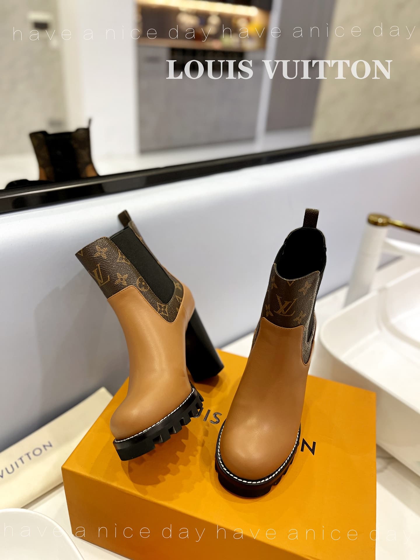 D8979 The flagship product promoted on the official website ★ ━━━━━ ЅᏇєєt ━━━━━ ▪️ Original mold hardware buckles, top-tier version LOUIS VUITT ON 2026 🍾💯💯💯🐯🐯💪💪 LV European-style stylish sandals 🐯🐯💸💸 Latest model, Louis Vuitton’s traditional hardbox exqui — image 6