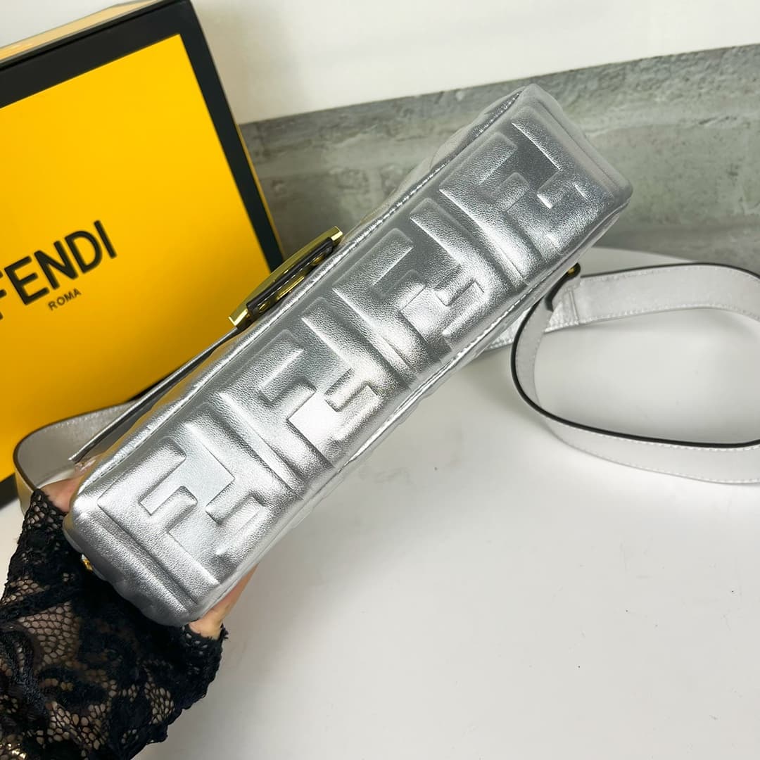 C2927 💰👑FENDI — image 4