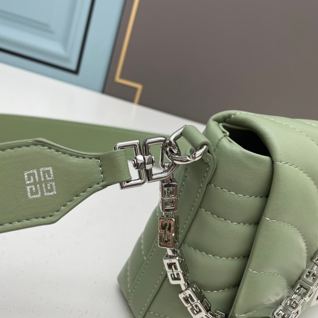 C3237 . GIVENCHY by Gucci — image 8