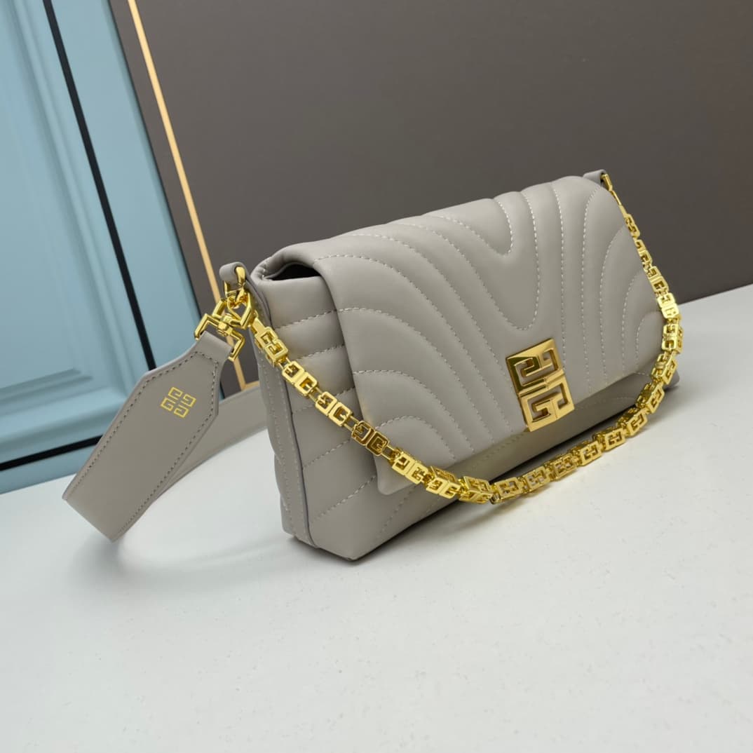 C3236 GIVENCHY — image 2