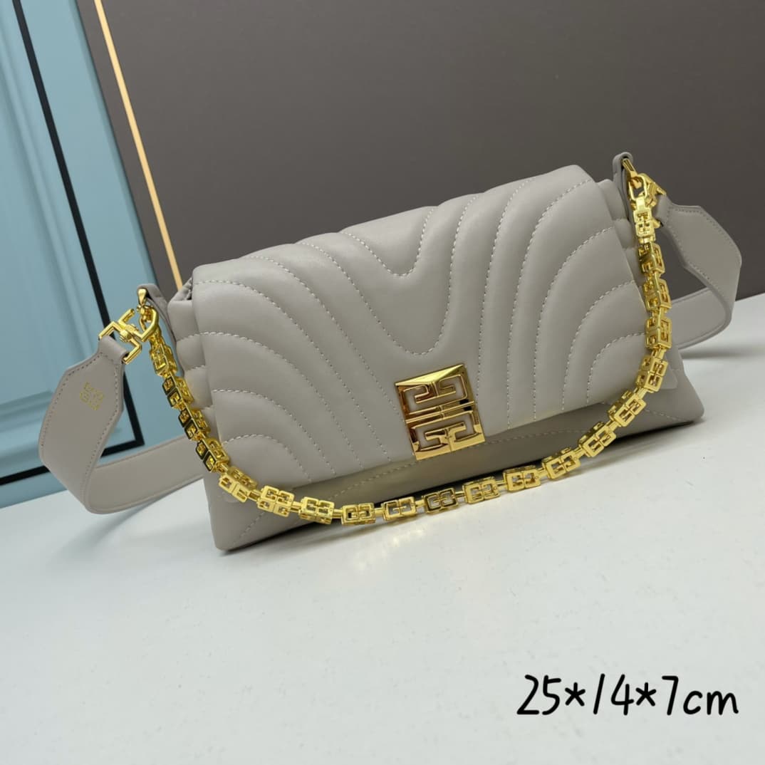 C3236 GIVENCHY — image 1