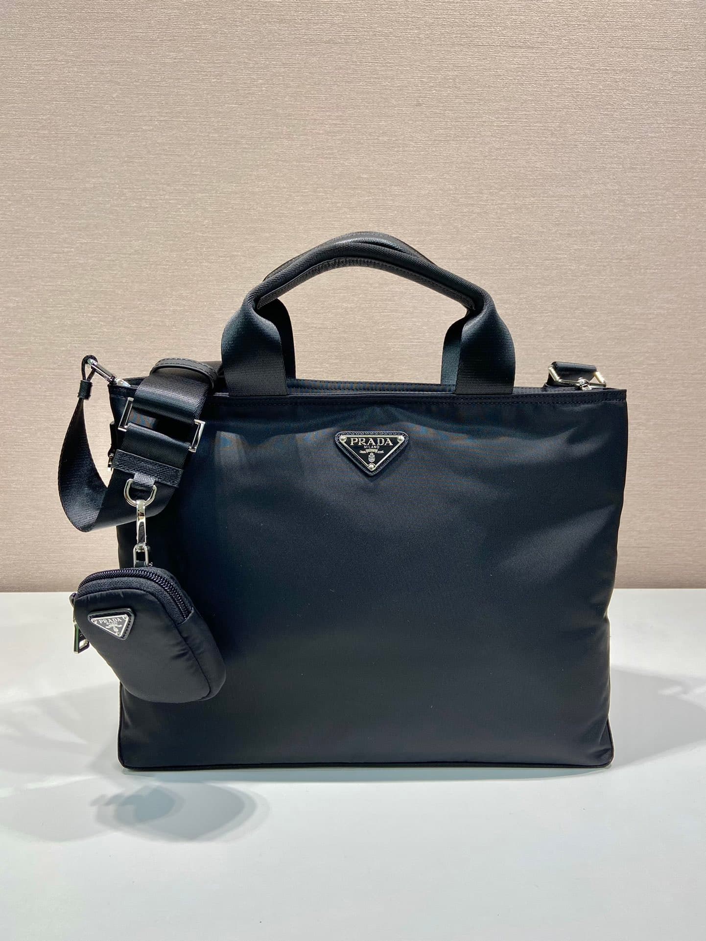 C6970 🎉Upgraded version/neutral briefcase🎉1BG876A🎉It’s a original product made from imported nylon fabric. It comes with a detachable nylon long shoulder strap, allowing it to be carried in hand as well. This nylon briefcase is very lightweight, and the d — image 1