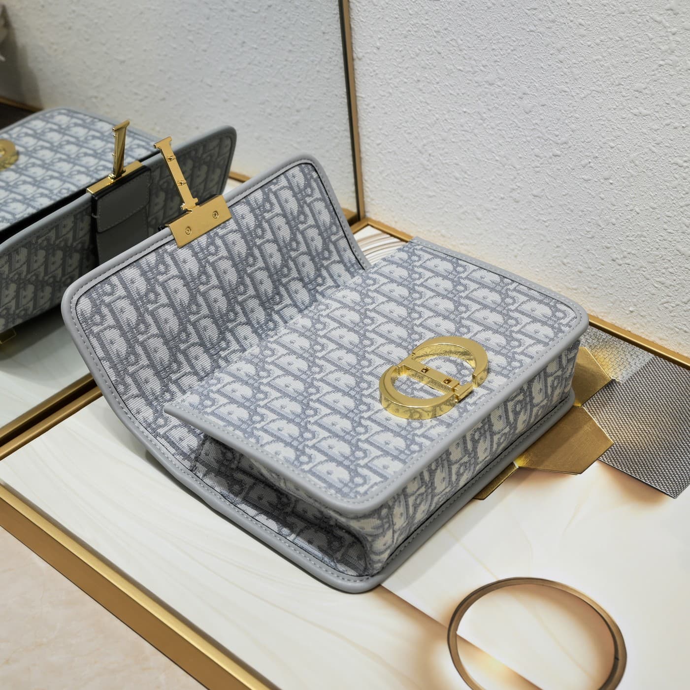 C1824 🆕【Di0r 30 Montaigne♥️Montaigne Bag】with box — image 4