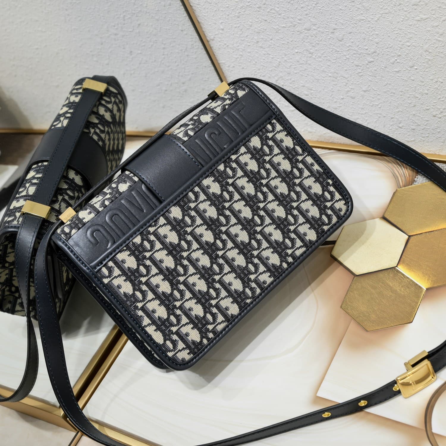 C1825 🆕【Di0r 30 Montaigne♥️Montaigne Bag】with box — image 2