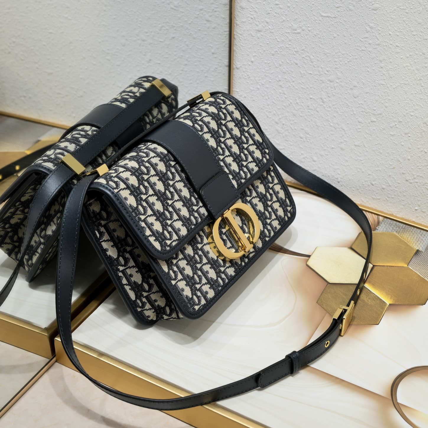 C1825 🆕【Di0r 30 Montaigne♥️Montaigne Bag】with box — image 3