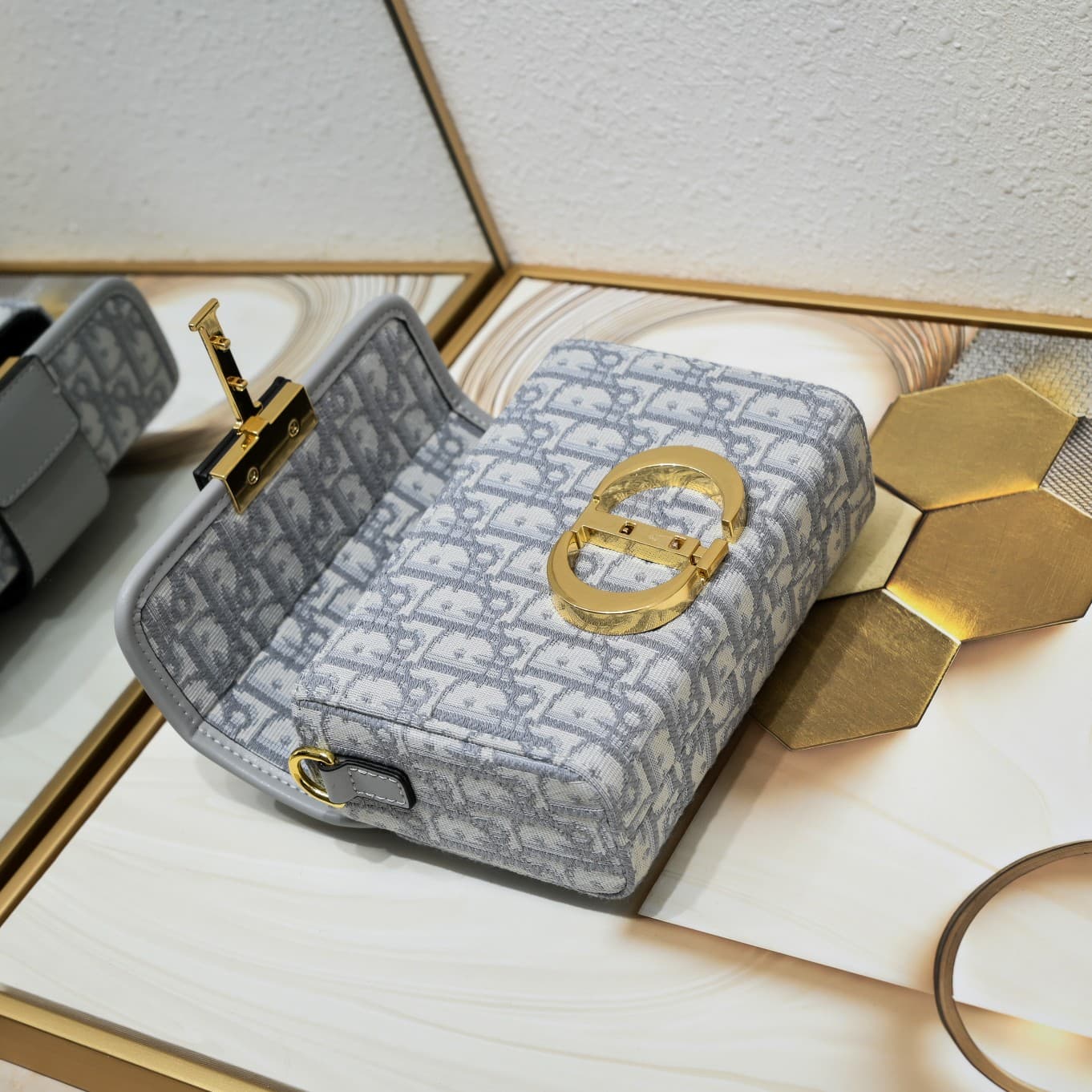 C1827 Original box【Dio.r 30 Montaigne Mini Box♥️】 — image 4