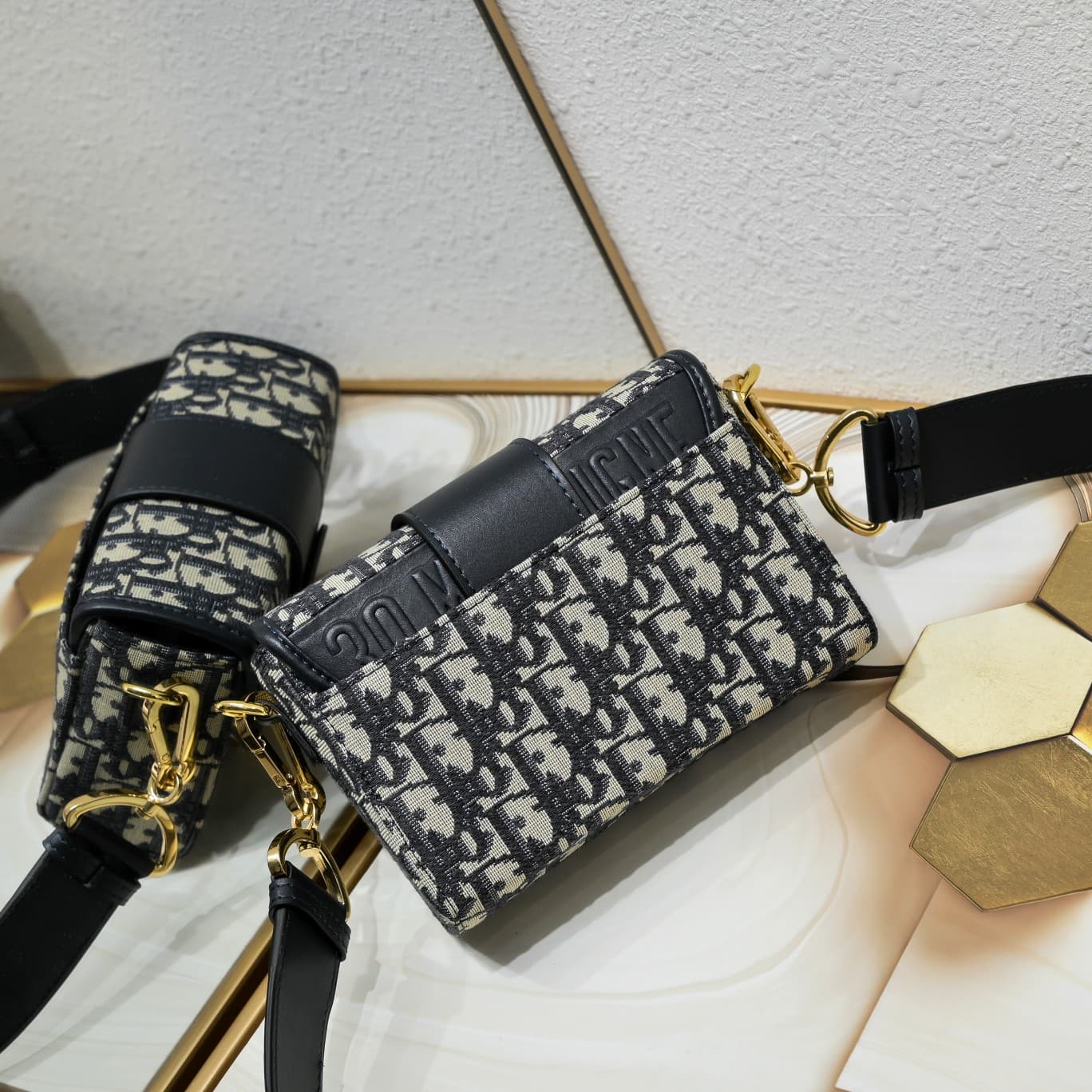 C1826 Original box【Dio.r 30 Montaigne Mini Box♥️】 — image 3