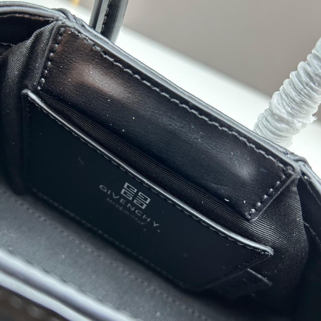 C3217 Gucci New Model SS23 Mini Antigona Stretch Smooth Leather Handbag — image 8