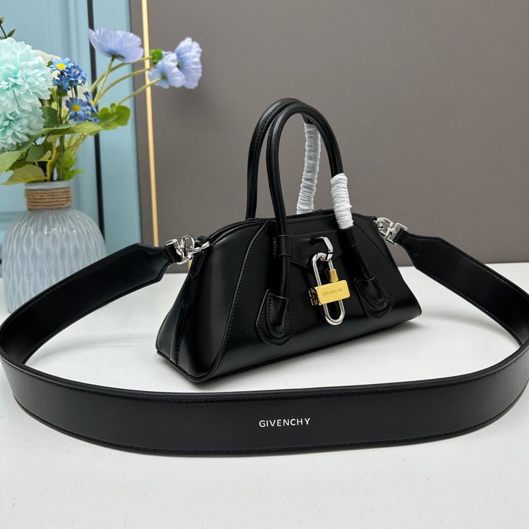 C3217 Gucci New Model SS23 Mini Antigona Stretch Smooth Leather Handbag — image 2